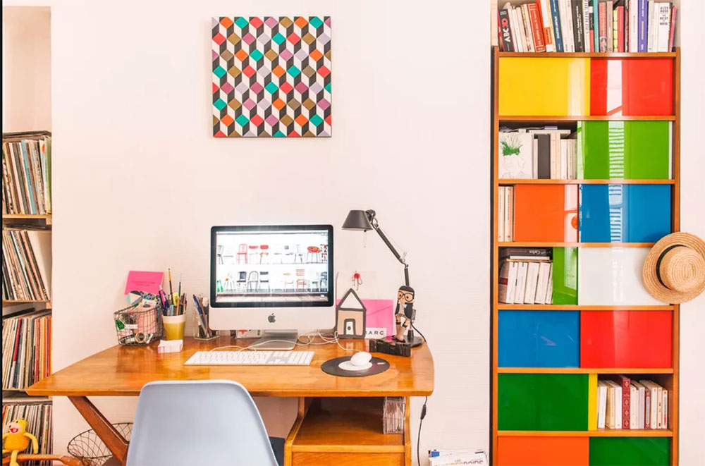 Midcentury The best tips for buying a desk for a small space