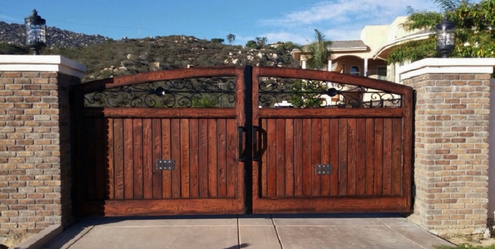 dw5 Driveway gate ideas: Different types that could look great for you