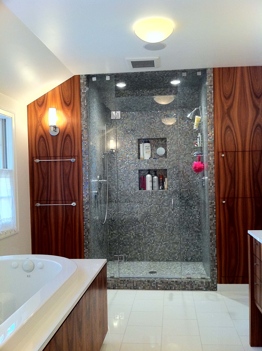 bath7-1 Awesome looking shower tile ideas and designs to check out